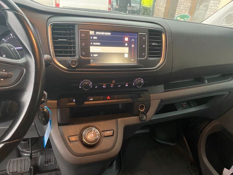 Gebraucht Opel Vivaro Edition 177 PS (130 kW) 2020 Weiß Van / Kleinbus