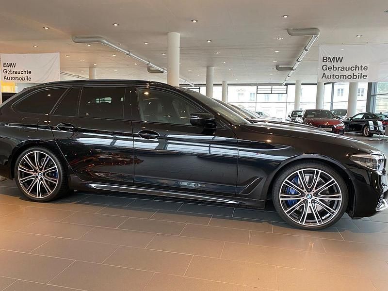 Gebraucht BMW 540 Performance 320 PS (235 kW) 2019 Schwarz Kombi