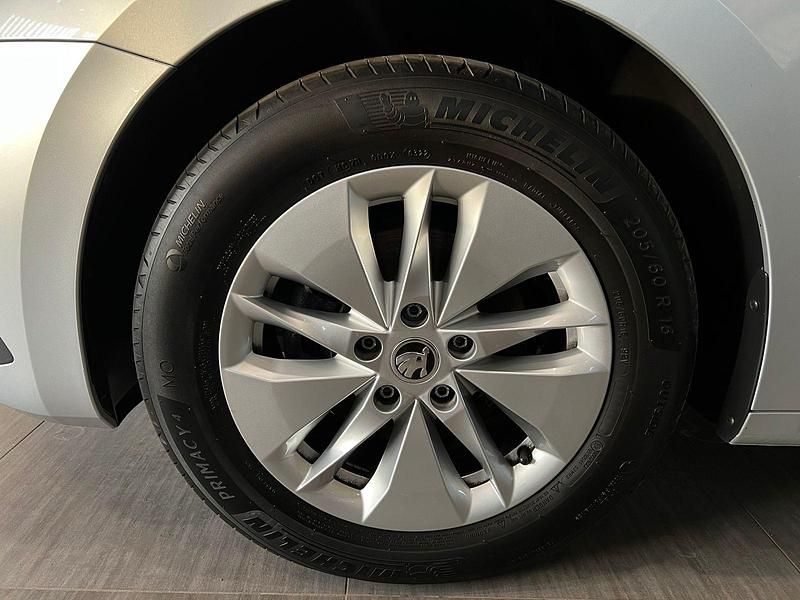Gebraucht Skoda Octavia 150 PS (110 kW) 2021 Silber Kombi