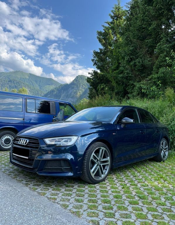Blau Gebraucht 2017 Audi A3 Comfort Limousine | 18.000 € (Etwas zu teuer) - Bild 1/4
