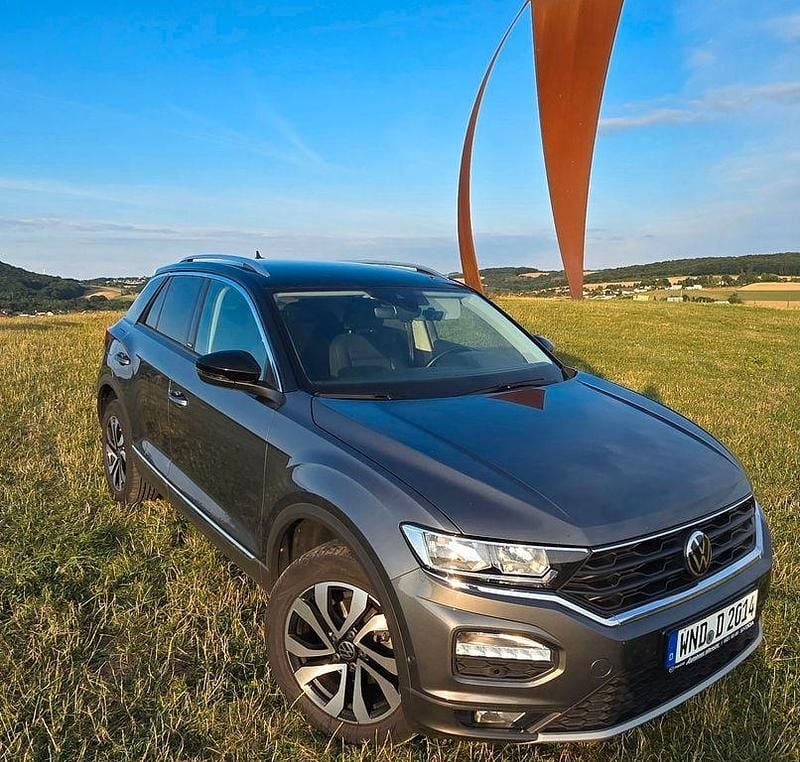 Schwarz Gebraucht 2022 VW T-Roc SUV | 16.900 € - Bild 1/4