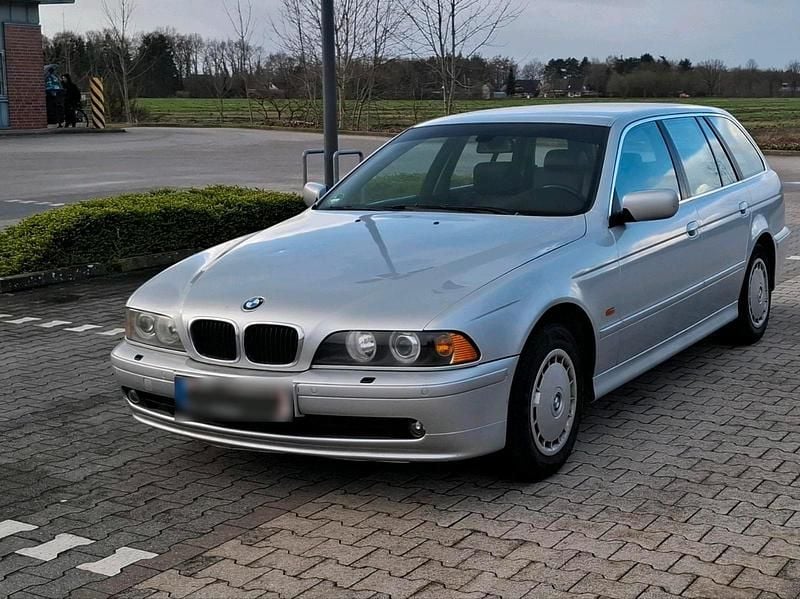 Second-hand BMW 525 192 CP (141 kW) 2002 Argintiu Break