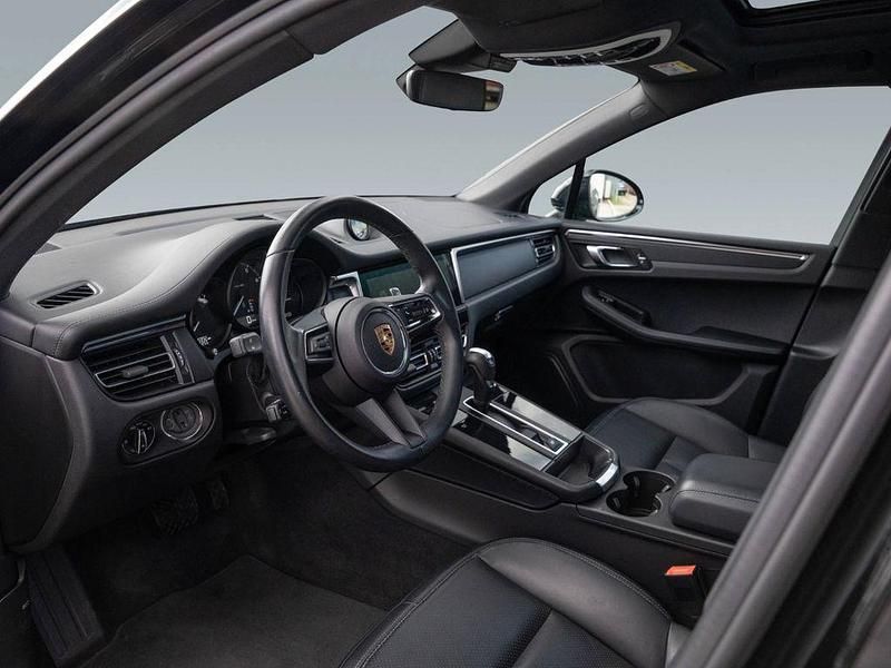 Gebraucht Porsche Macan 265 PS (194 kW) 2024 Schwarz SUV