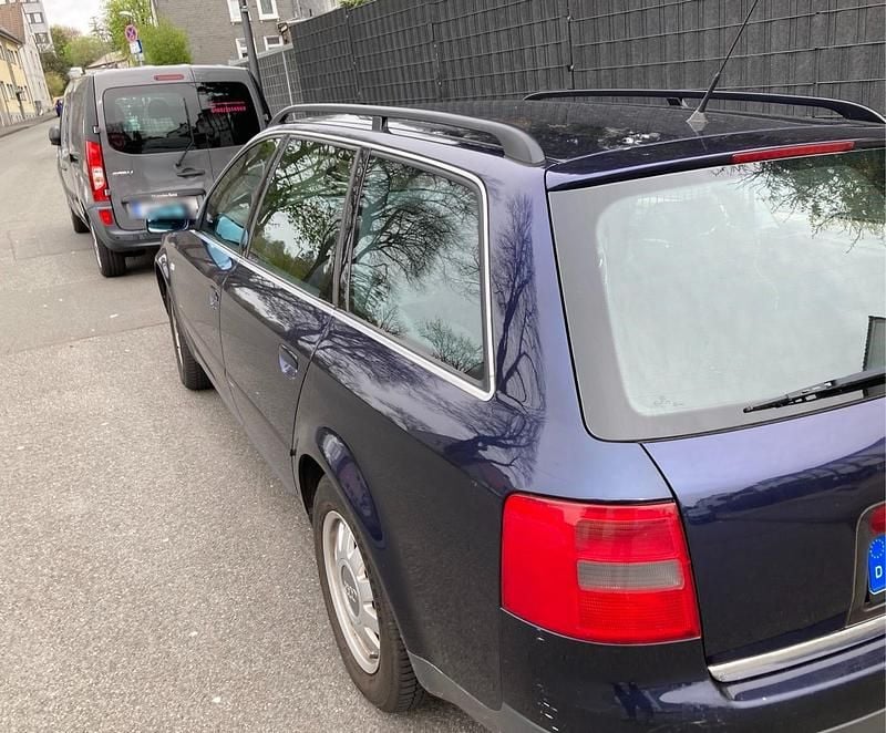 Second-hand Audi A6 165 CP (121 kW) 1998 Albastru Break