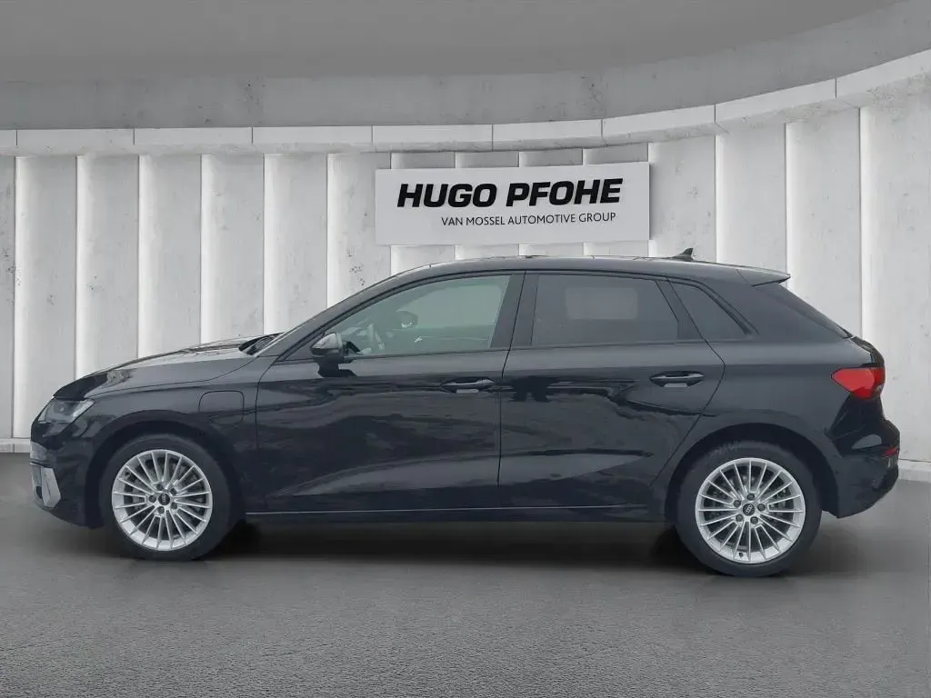 Gebraucht Audi e-tron 150 PS (110 kW) 2023 Mythosschwarz metallic SUV