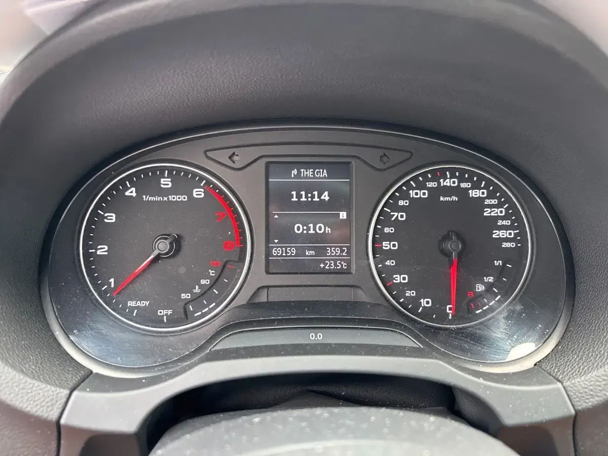 Gebraucht Audi A3 Sportback Attraction 110 PS (80 kW) 2016 Grau Kleinwagen