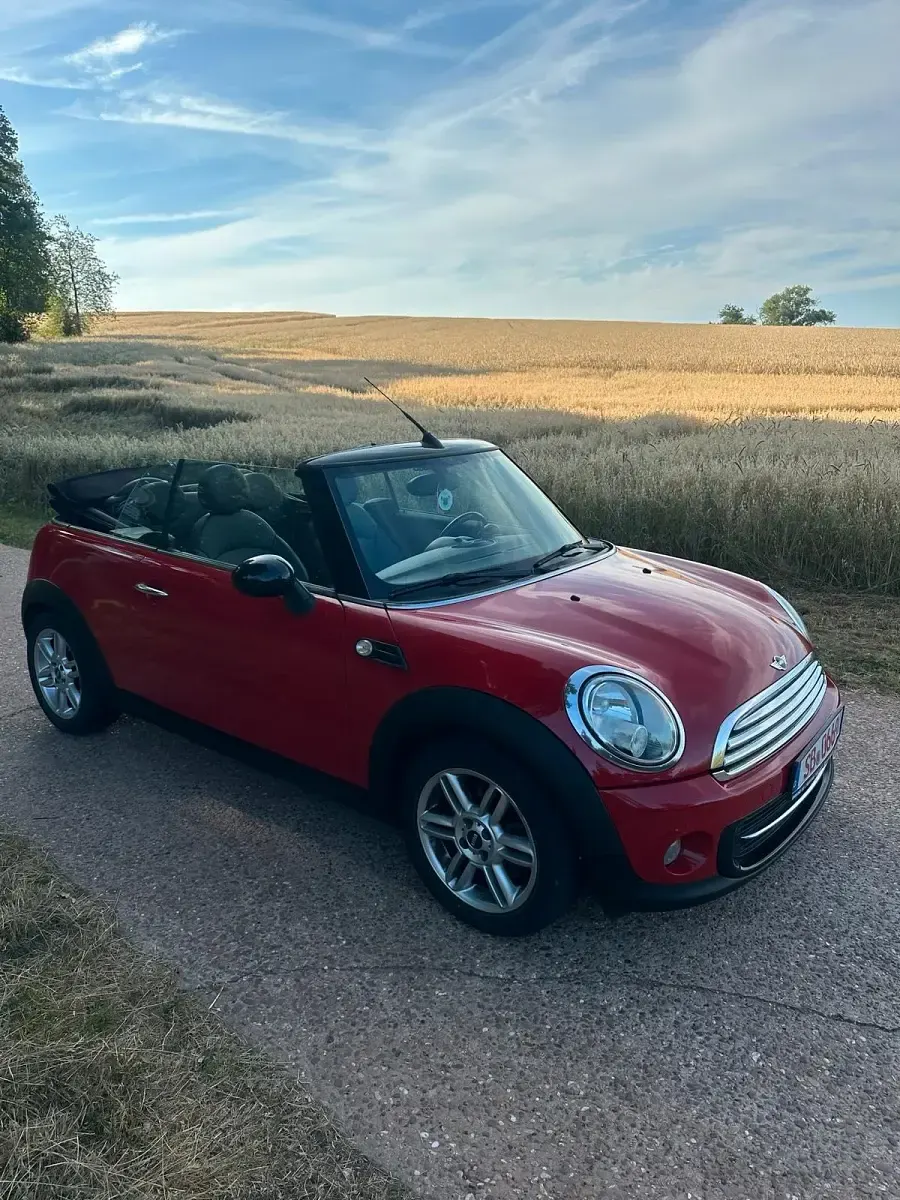 Gebraucht Mini Cooper Cabriolet 116 PS (85 kW) 2011 Rot Cabrio