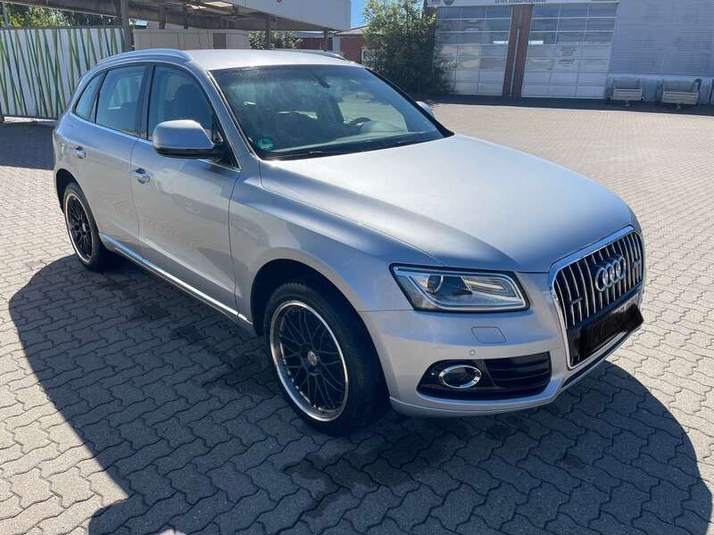 Grau Gebraucht 2015 Audi Q5 SUV | 19.299 € (Fairer Preis) - Bild 1/4