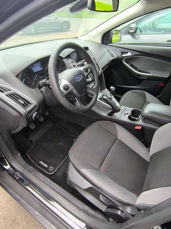 Gebraucht Ford Focus Trend 105 PS (77 kW) 2014 Kombi
