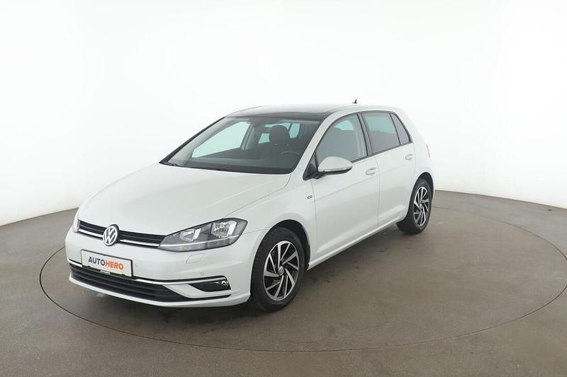 Weiß Gebraucht 2018 VW Golf VII Join Limousine | 14.980 € (Fairer Preis) - Bild 1/3