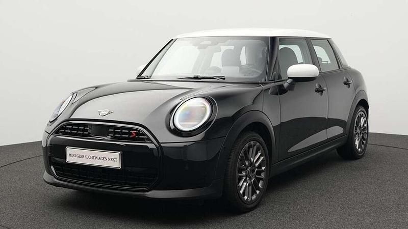 Schwarz Gebraucht 2024 Mini Cooper S Classic Kleinwagen | 29.111 € (Teuer) - Bild 1/4