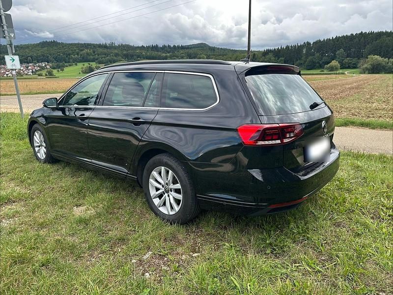 Gebraucht VW Passat Business 150 PS (110 kW) 2020 Schwarz Kombi