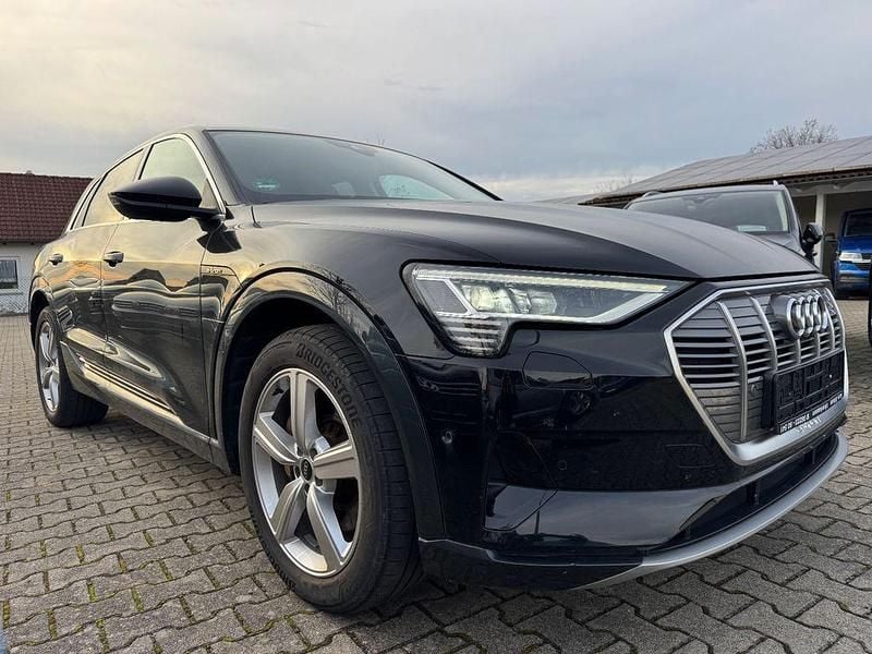 Schwarz Gebraucht 2022 Audi e-tron Advanced SUV | 32.990 € (Superpreis) - Bild 1/4