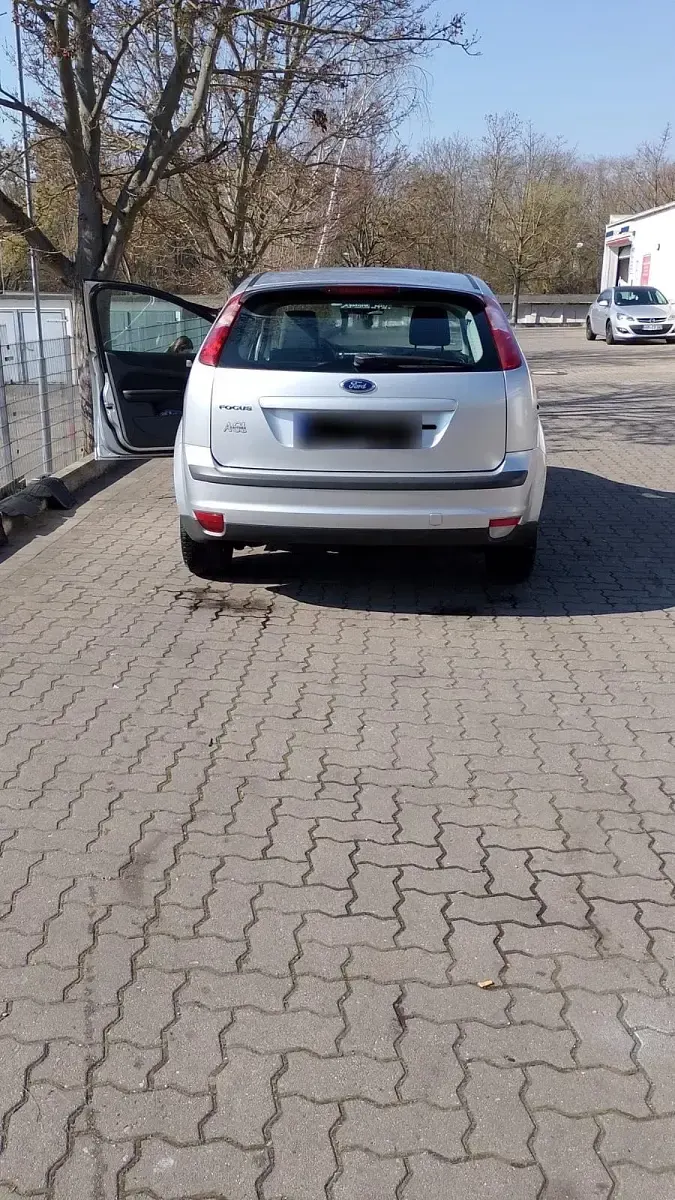 Second-hand Ford Focus 101 CP (74 kW) 2007 Argintiu Hatchback