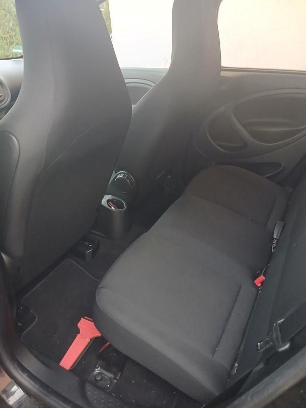 Gebraucht Smart ForFour Electric Drive 60 kW (82 PS) 2021 Schwarz Kleinwagen