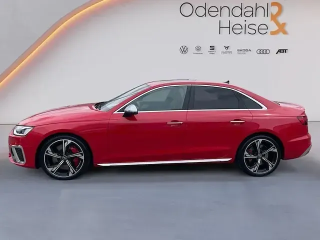 Używany Audi S4 Ambiente 341 KM (250 kW) 2021 Czerwony Sedan/Limuzyna