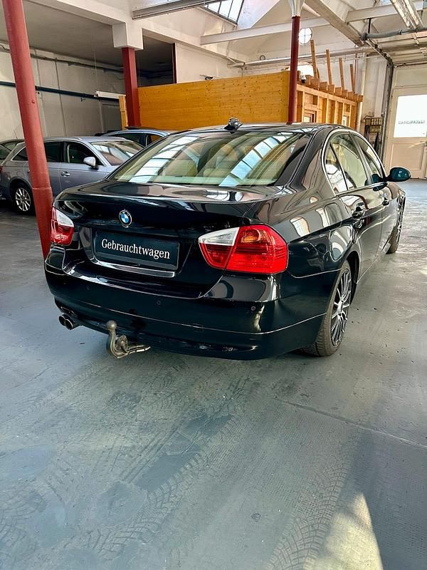 Gebraucht BMW 325 218 PS (160 kW) 2005 Schwarz Limousine
