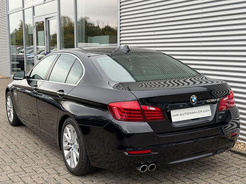 Gebraucht BMW 530 Performance 258 PS (189 kW) 2016 Schwarz (saphirschwarz) Limousine