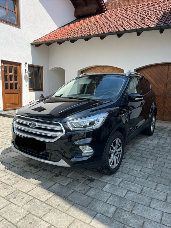 Schwarz Gebraucht 2018 Ford Kuga Cool & Connect SUV | 14.900 € (Fairer Preis) - Bild 1/4