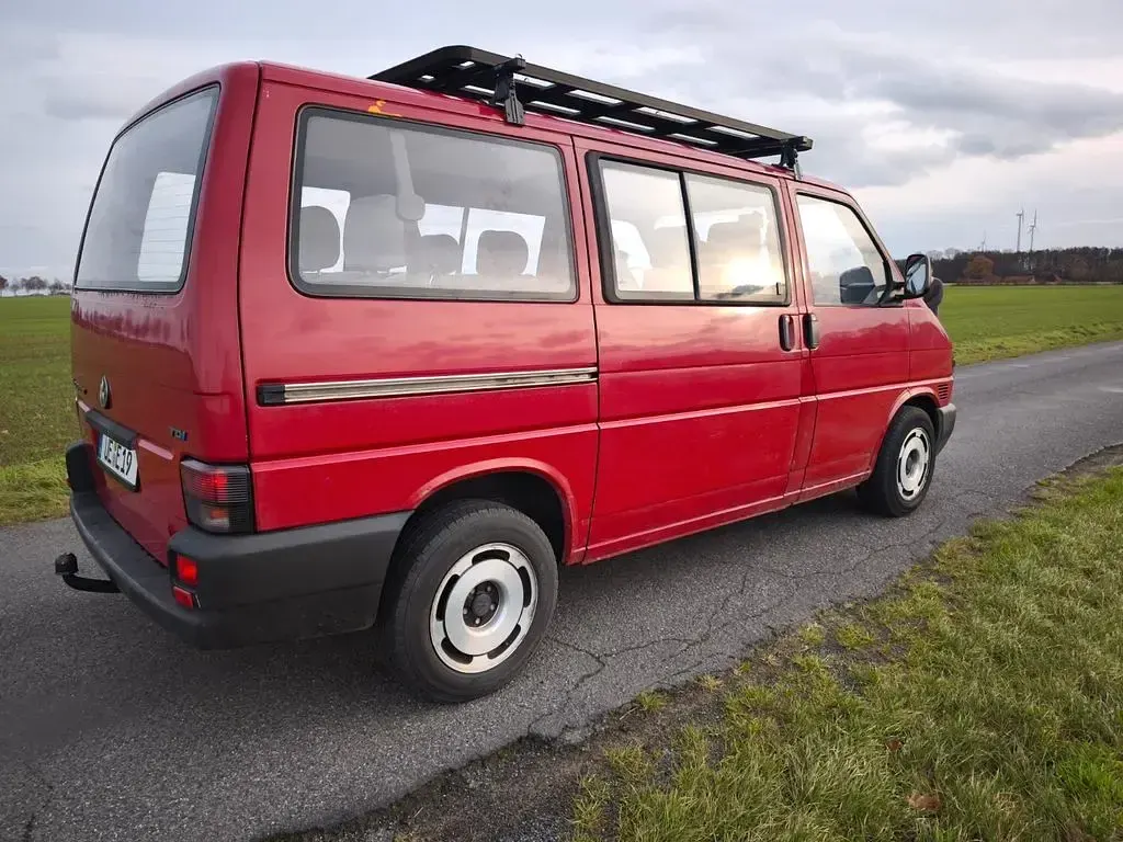 Second-hand VW Caravelle 88 CP (64 kW) 1999 Roșu Van
