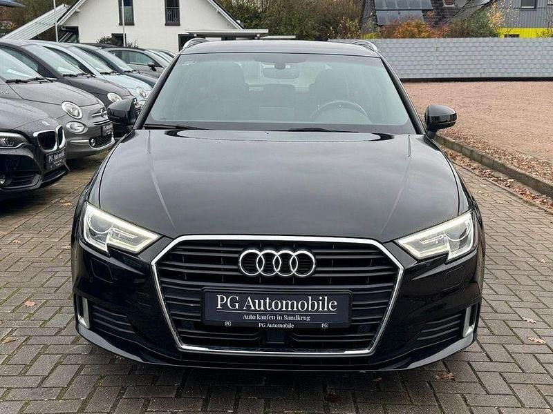 Gebraucht Audi A3 Sport 116 PS (85 kW) 2019 Schwarz Limousine