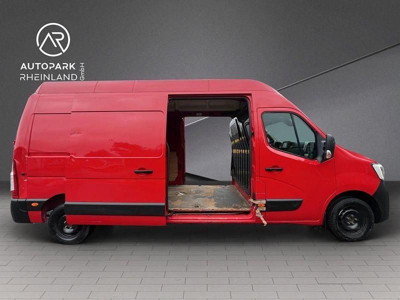 Second-hand Renault Master 179 CP (131 kW) 2020 Roșu Monovolum