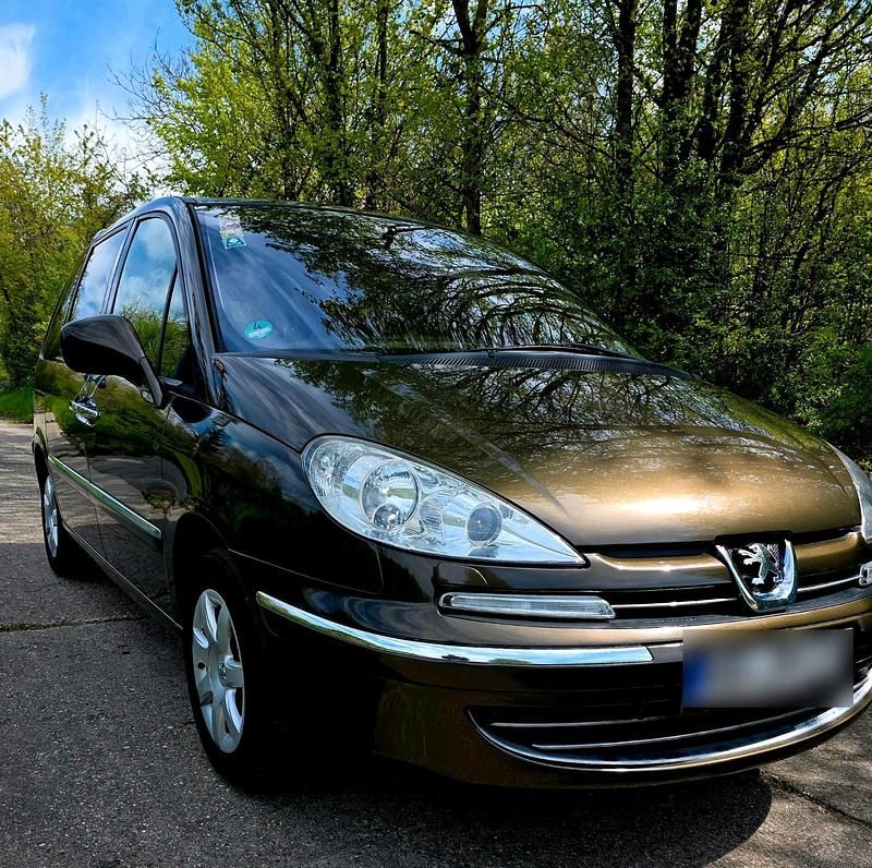 Gebraucht Peugeot 807 163 PS (119 kW) 2012 Braun Van / Kleinbus