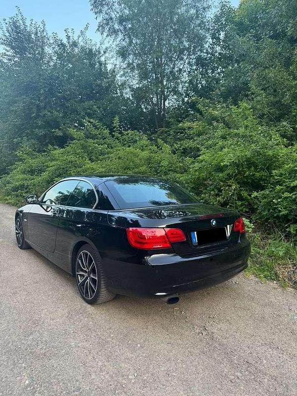 Gebraucht BMW 318 Cabriolet 143 PS (105 kW) 2011 Cabrio