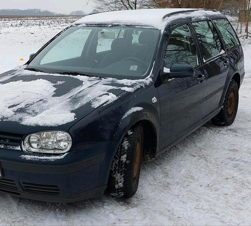 Blau Gebraucht 2000 VW Golf IV Edition Kombi | 350 € (Superpreis) - Bild 1/4