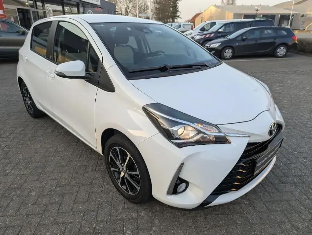 Gebraucht Toyota Yaris Team 111 PS (81 kW) 2017 Kleinwagen
