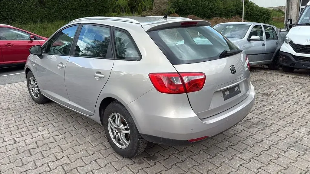 Usata Seat Ibiza 105 CV (77 kW) 2011 Berlina