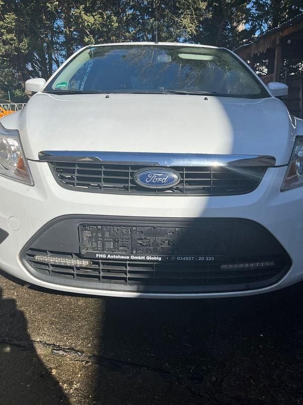 Usata Ford Focus 80 CV (58 kW) 2009 Bianco Berlina