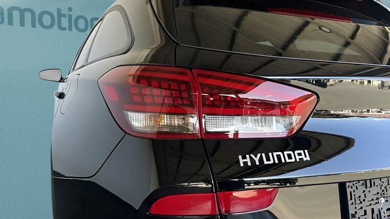Gebraucht Hyundai i30 140 PS (102 kW) 2024 Schwarz Kombi