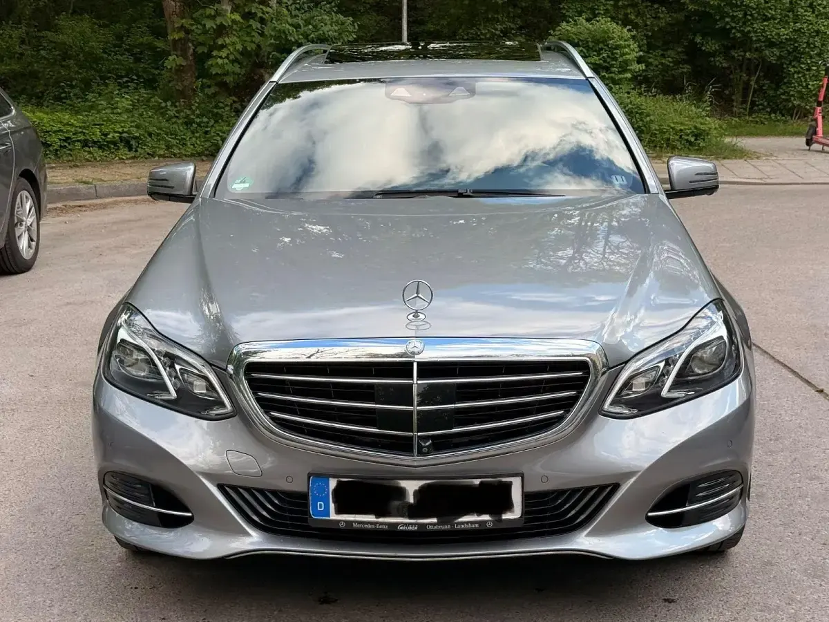 Gebraucht Mercedes E300 Elegance 231 PS (169 kW) 2013 Grau Kombi