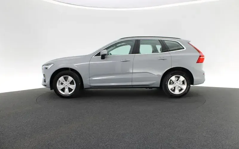 Gebraucht Volvo XC60 Core 197 PS (144 kW) 2023 Grau SUV