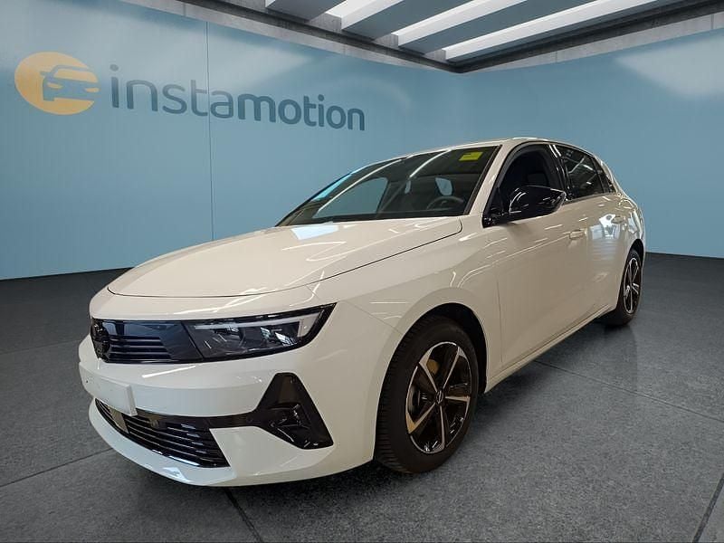 Weiß Gebraucht 2024 Opel Astra Limousine | 24.149 € (Fairer Preis) - Bild 1/4