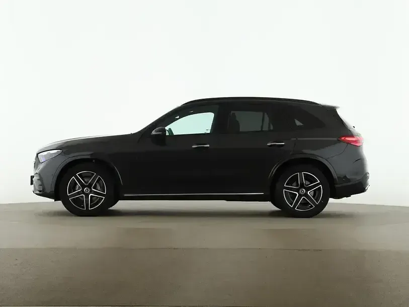 Gebraucht Mercedes GLC220 AMG 197 PS (144 kW) 2025 Grau SUV