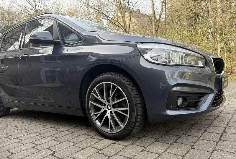 Gebraucht BMW 216 Active Tourer Advantage 116 PS (85 kW) 2017 Grau Van / Kleinbus