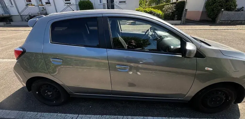 Gebraucht Mitsubishi Space Star Edition+ 80 PS (58 kW) 2020 Grau Kleinwagen