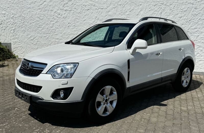 Weiß Gebraucht 2013 Opel Antara Design Edition SUV | 5.290 € (Fairer Preis) - Bild 1/4