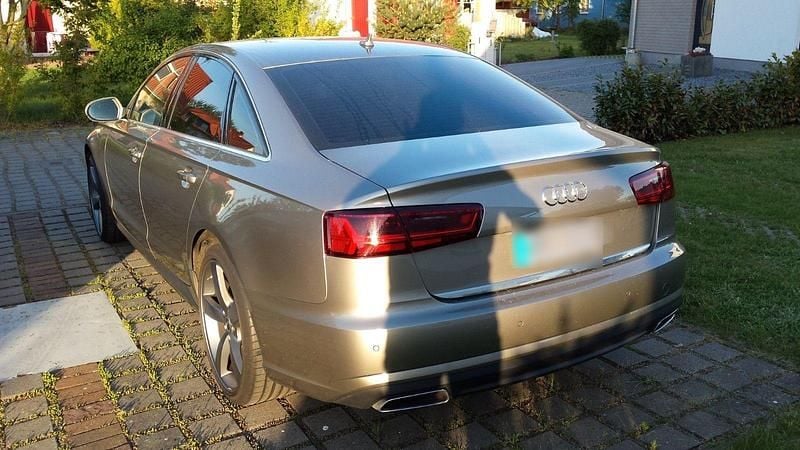 Gebraucht Audi A6 Ambiente 190 PS (139 kW) 2016 Beige Limousine