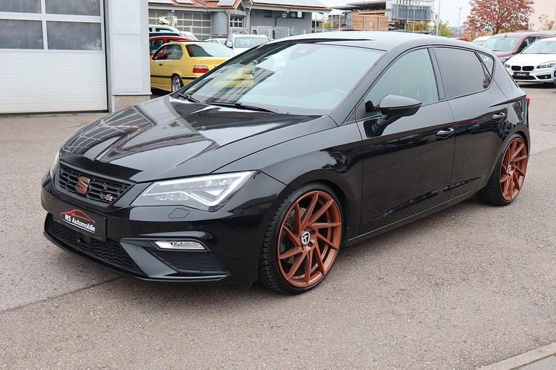 Schwarz Gebraucht 2018 Seat Leon FR Limousine | 16.900 € (Fairer Preis) - Bild 1/4