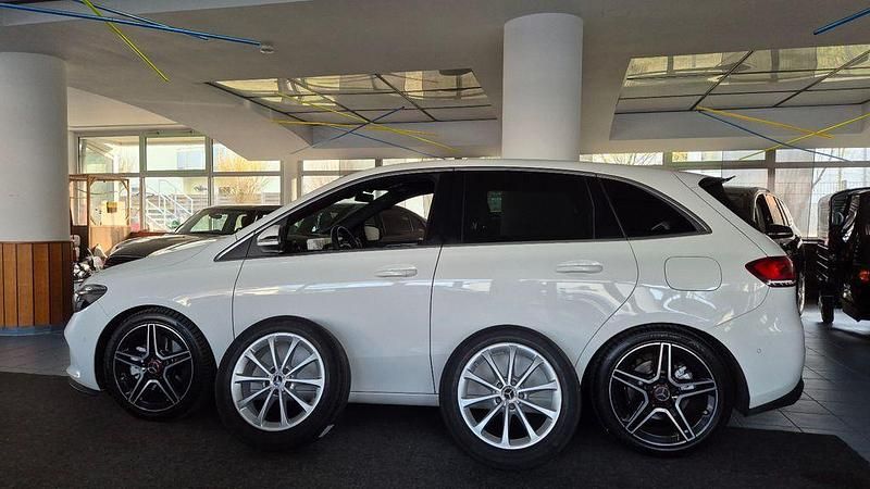 Gebraucht Mercedes B220 AMG 190 PS (139 kW) 2020 Weiß Van / Kleinbus