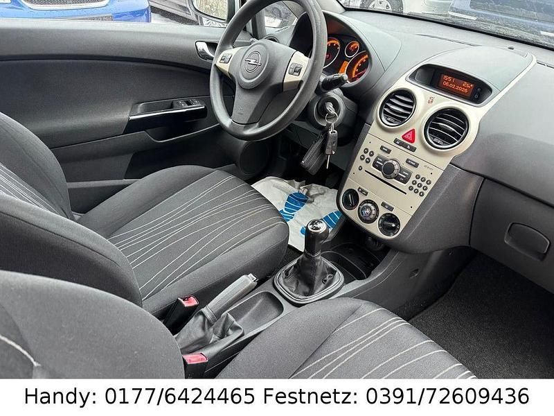 Gebraucht Opel Corsa 80 PS (58 kW) 2008 Silber Kleinwagen