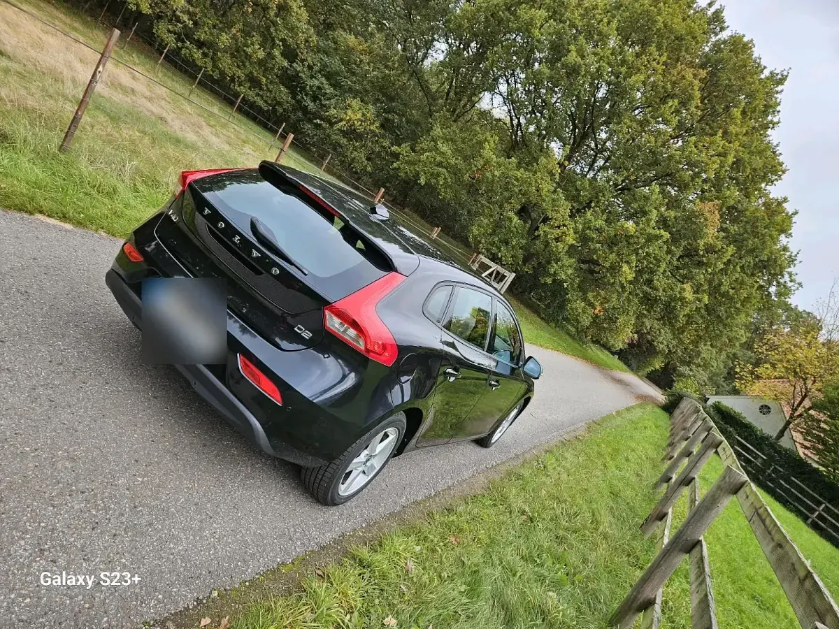 Gebraucht Volvo V40 114 PS (83 kW) 2014 Schwarz Limousine