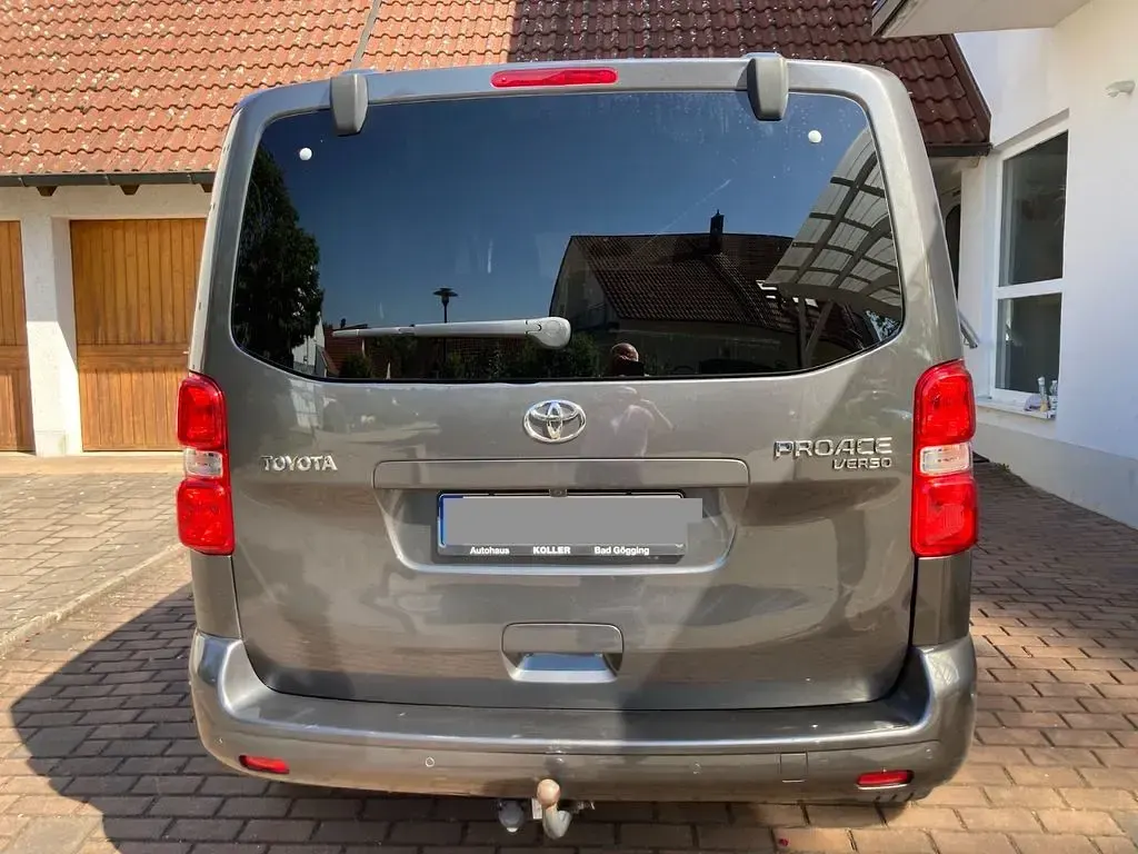 Gebraucht Toyota Proace Team 177 PS (130 kW) 2020 Grau Van / Kleinbus