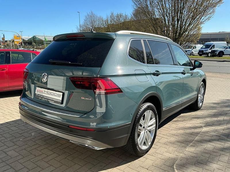 Gebraucht VW Tiguan Allspace IQ Drive 190 PS (139 kW) 2019 Blau SUV