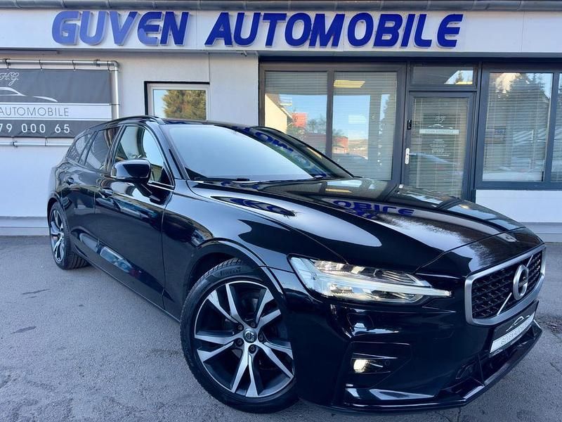 Gebraucht Volvo V60 R-Design 190 PS (139 kW) 2019 Onyx black Kombi