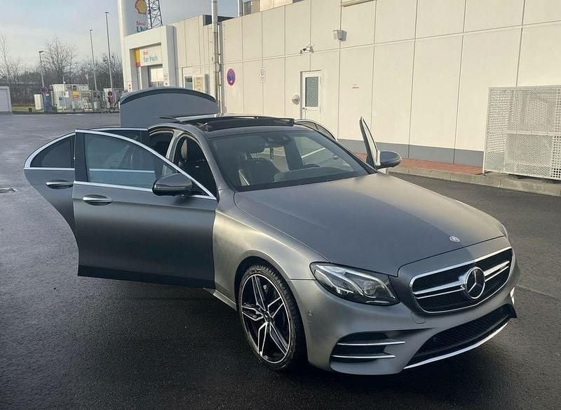 Gebraucht Mercedes E400 AMG line 333 PS (244 kW) 2016 Grau Limousine