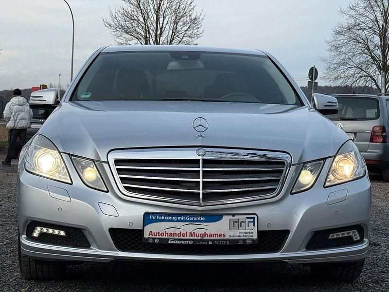 Gebraucht Mercedes E220 170 PS (125 kW) 2009 Silber Limousine